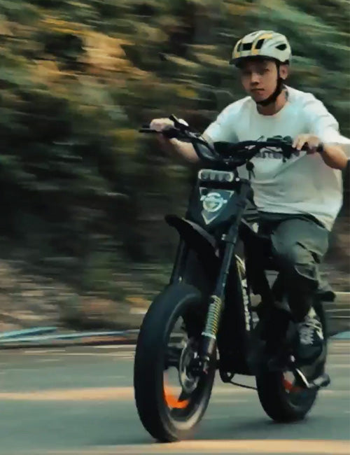 Describes the appearance of the image